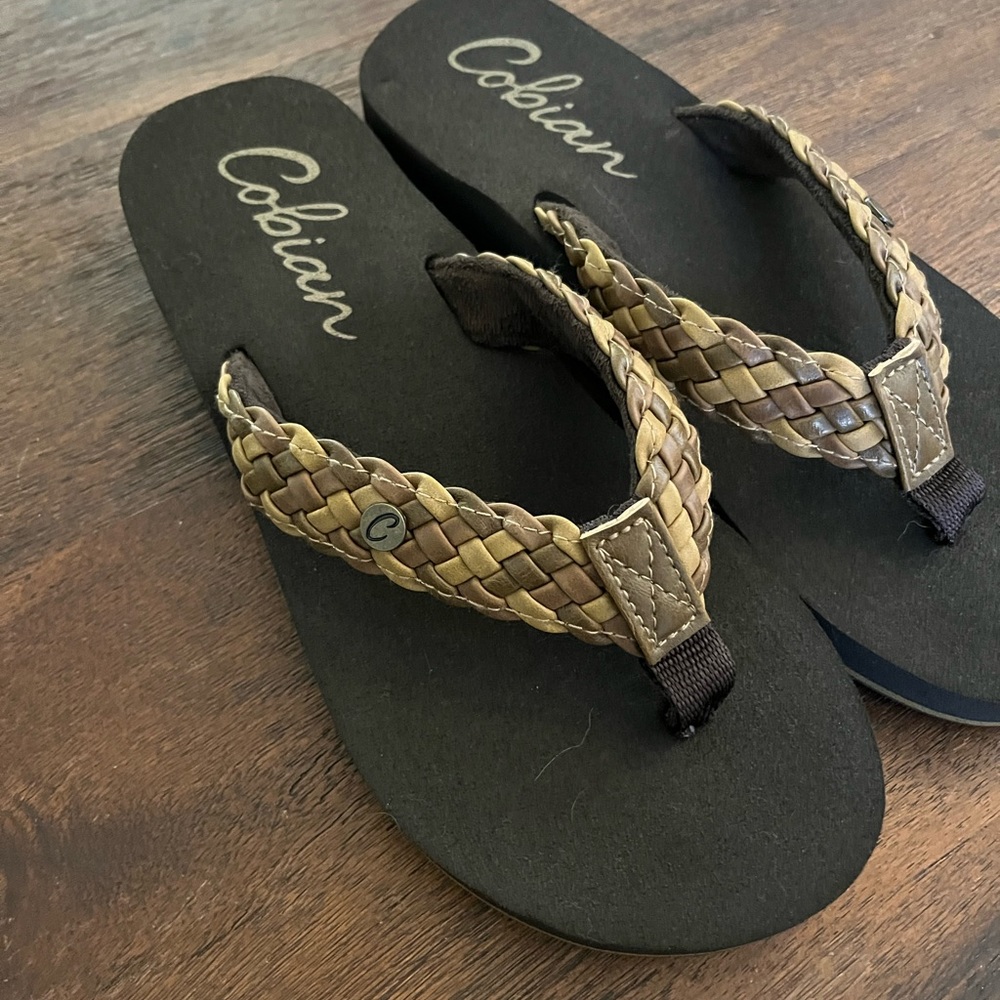 Cobian Women’s Braided Sandals Sz 7